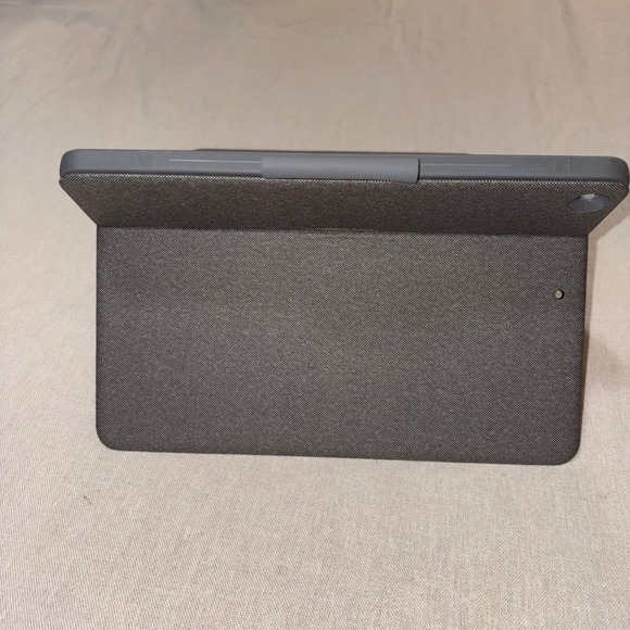 Logitech Combo Touch iPad Keyboard Case Oxford Grey Trackpad Smart Connector - Picture 8 of 8